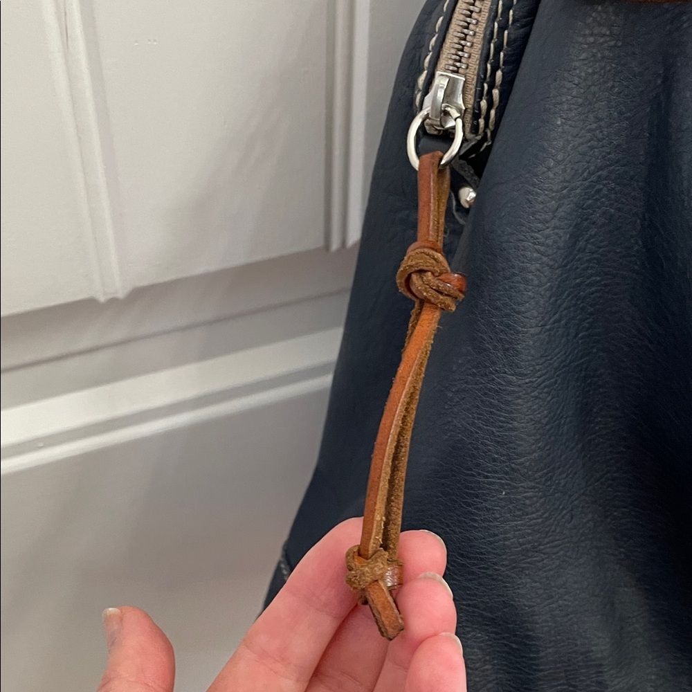 Sofia Made in Italy Navy Leather Shoulder Bag With Brown Trim - Picture 5 of 10
